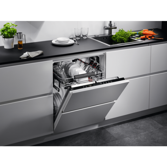 AEG FSS63607P Integrated Dishwasher - 13 Place Settings