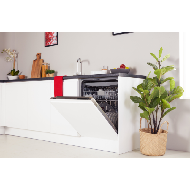 Blomberg LDV63440 Full Size Intergrated Dishwasher with 16 Place Settings