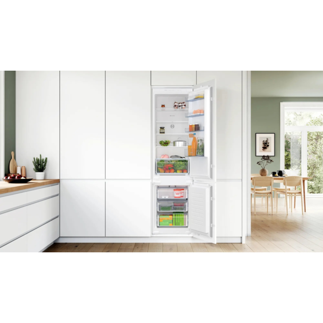 Bosch KIN96NSE0 54.1cm 70/30 Frost Free Fridge Freezer - White - Sliding Hinge
