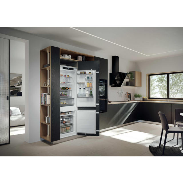 Haier HBQW5518EK-UK 70/30 Built-In No Frost Fridge Freezer