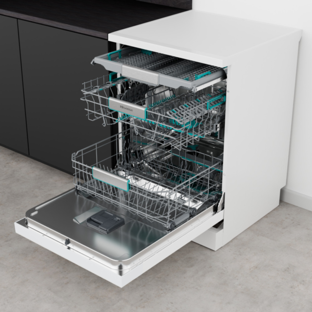 Hisense HS673A90WUK Freestanding Dishwasher