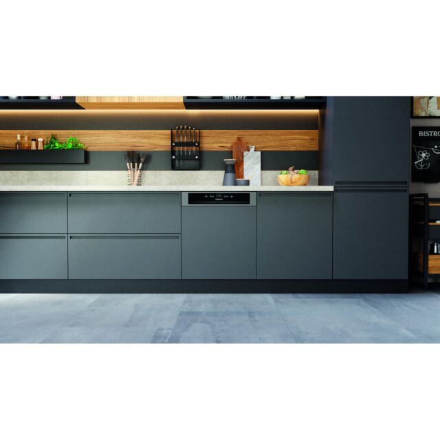 Hotpoint H3BL626XUK Integrated Dishwasher
