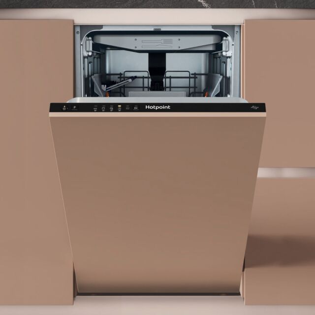 Hotpoint HP4ID11CS80UK Built In Slimline Dishwasher