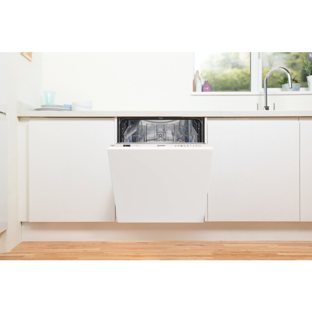 Indesit D2I HD526 UK D2IHD526 Full Size Built In Dishwasher - 14 Place Setting