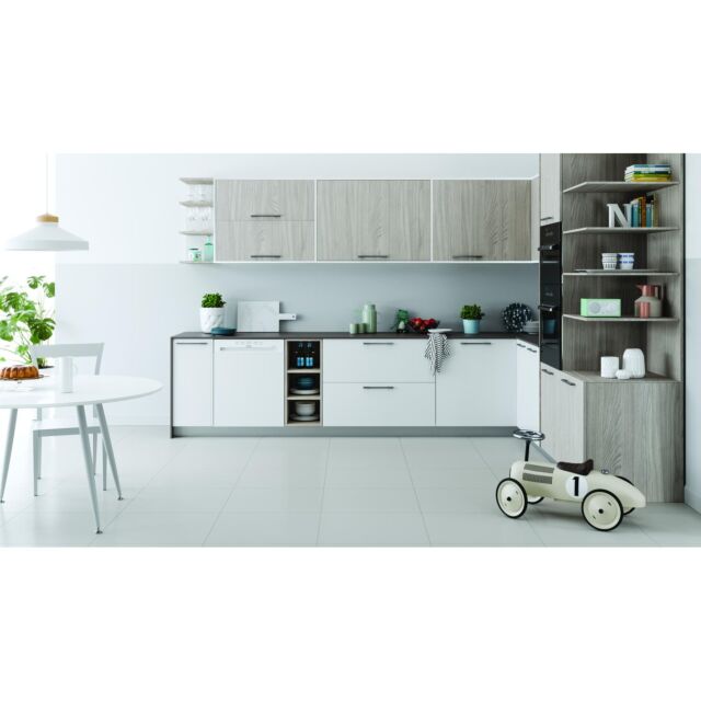Indesit I3BL626UK Semi-Integrated Dishwasher - 14 Place Settings