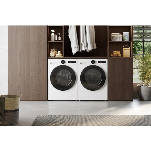 LG RHX7010TWB Freestanding Tumble Dryer