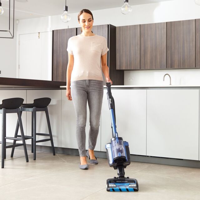 Shark ICZ300UKT Anti Hair Wrap Cordless Upright Vacuum Cleaner with PowerFins, Powered Lift-Away + T
