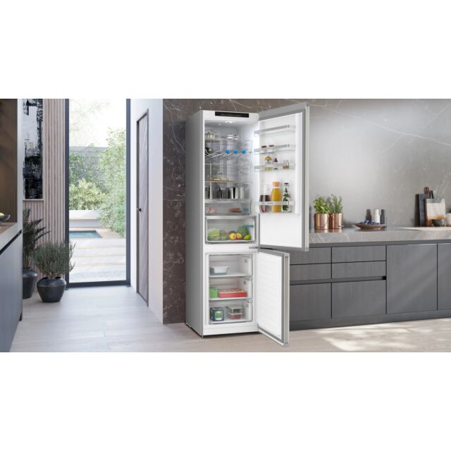 Siemens KG39NVIBG Freestanding Fridge Freezer