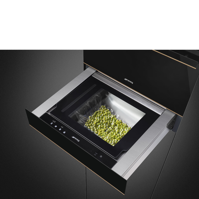 Smeg CPV615NR Warming Drawer